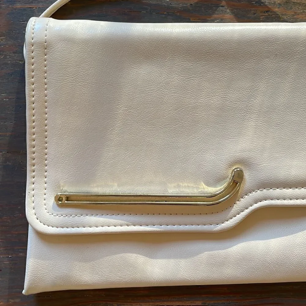 Vintage Cream Purse EUC